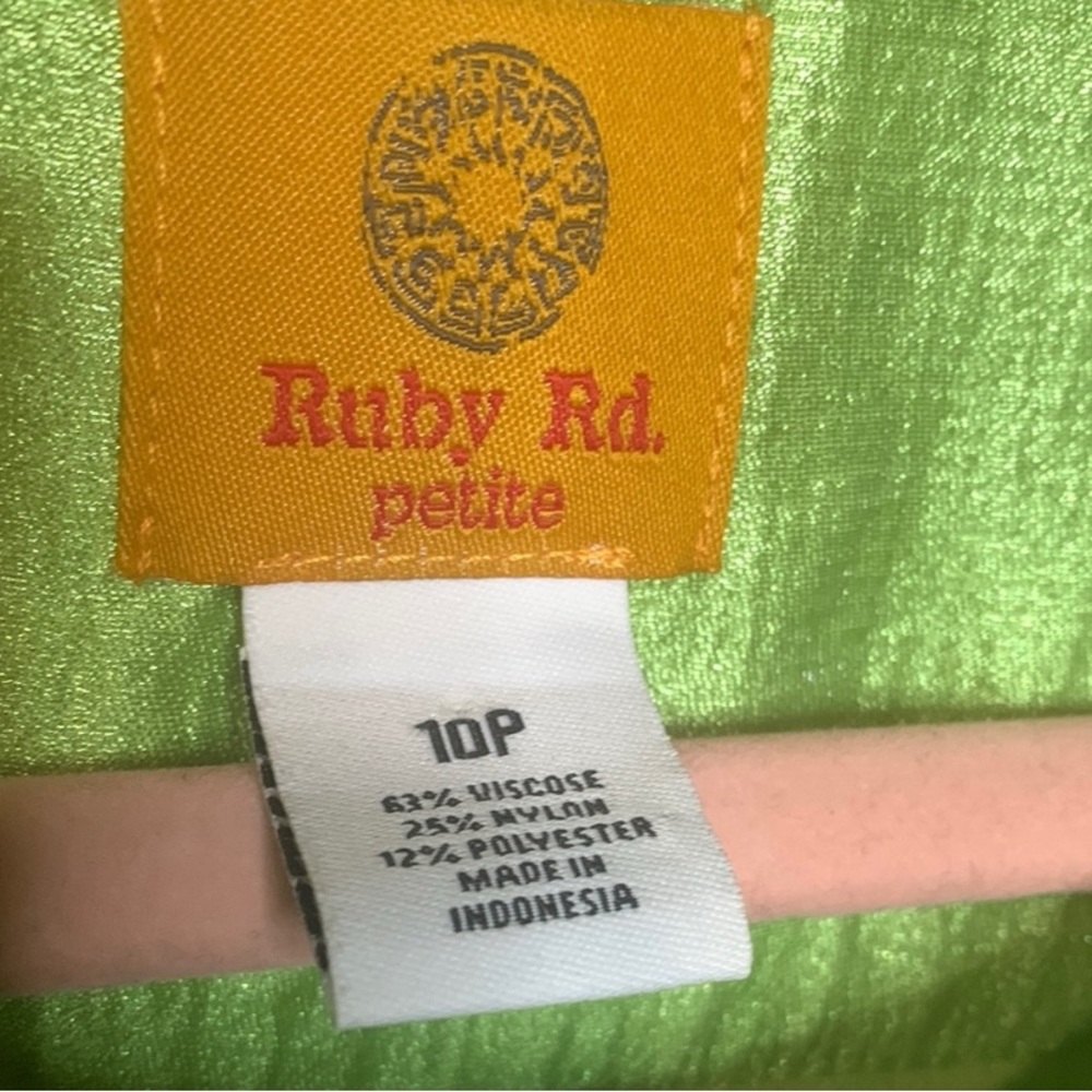 RUBY RD Green Collarless Cropped Bracelet Length … - image 5